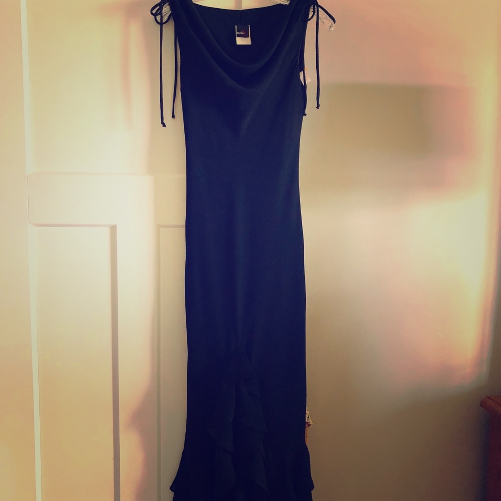 Size 5/6 Evening Dress with ruffles on bottom